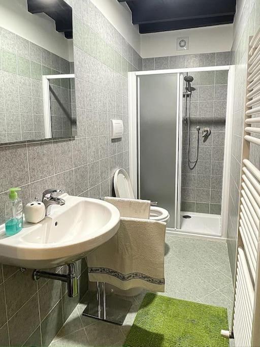 Wonderful Central Apartment! 만토바 외부 사진