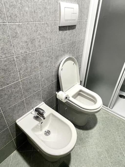 Wonderful Central Apartment! 만토바 외부 사진